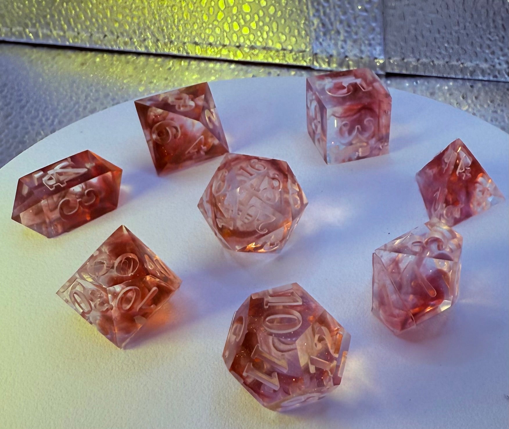 Rose quartz sharp-edge resin dice set